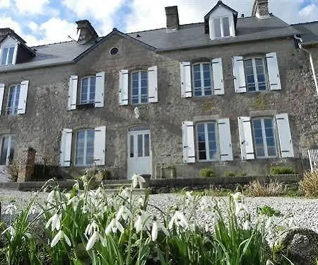 Camprond Farmhouse *